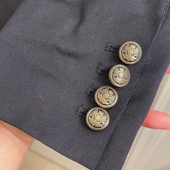 Aritzia Talula fitted blazer. Black, Size 2 - Picture 4 of 7